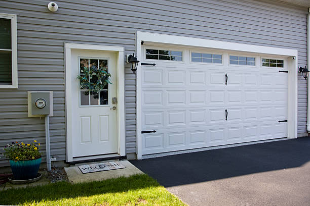 24/7 Emergency Garage Door Panel Replacement experts in Marshall County County, IL